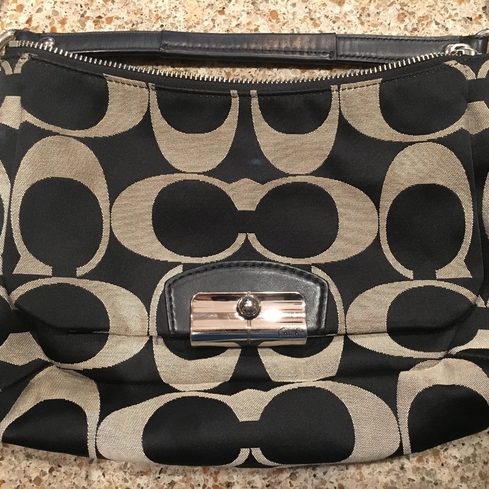 Coach Signature "C" Crossbody purse - black/cream